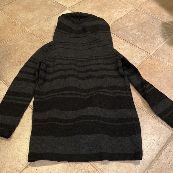 Vince Women’s Long Hooded Black Striped Cardigan Size Small - Picture 4 of 4